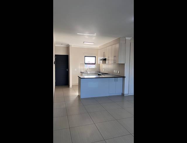 3 BEDROOM APARTMENT TO LET IN PARKLANDS